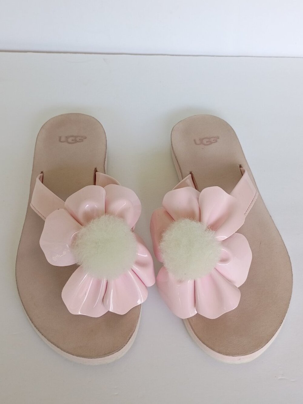Ugg Women's Sandal Thong in Pink Poppy Pom Pom Size 8